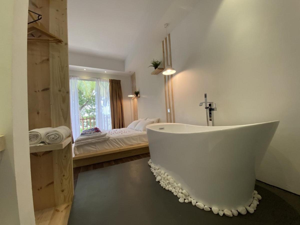 Portia Hotel & Spa Dhiffushi Bagian luar foto